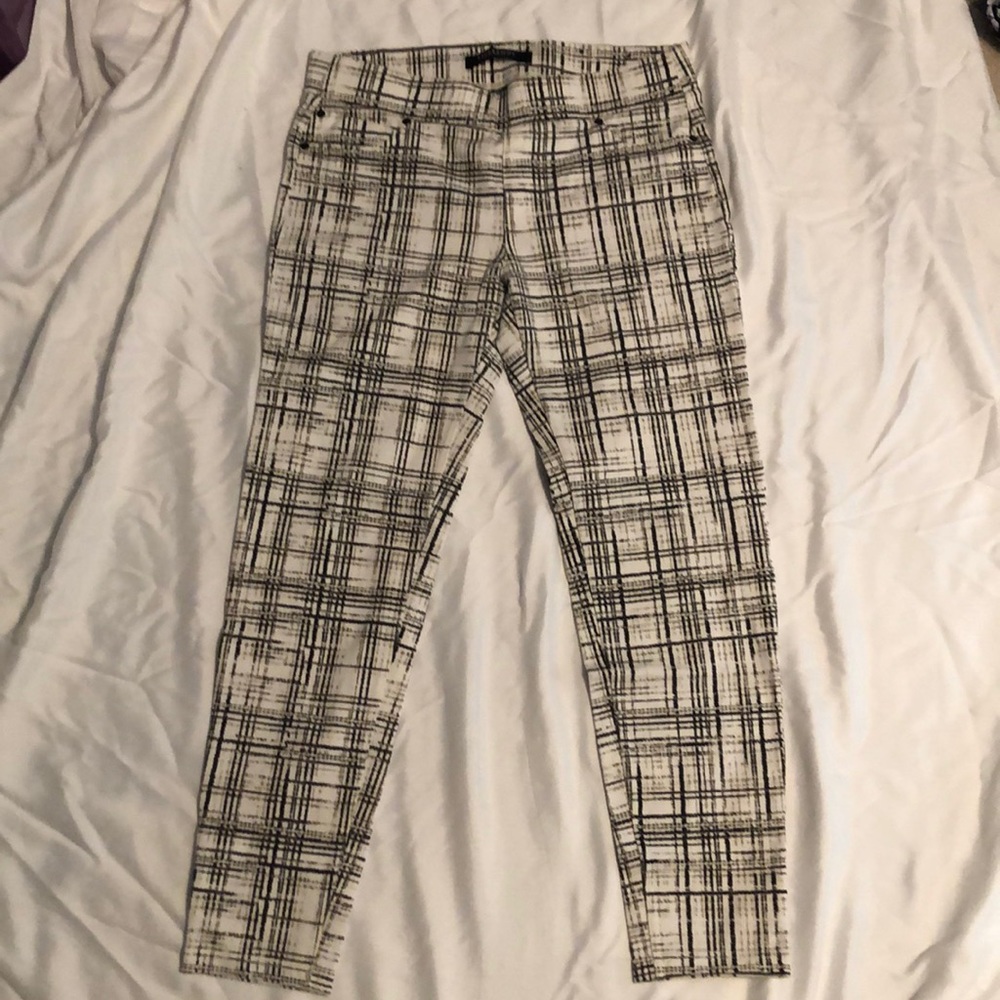 Black and cream leggings